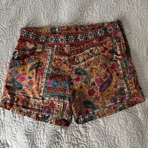 ANGIE Women’s Multicolor Paisley Embroidered Print Shorts. Size L